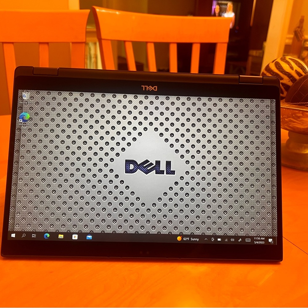 Dell Latitude 2 in 1 Laptop